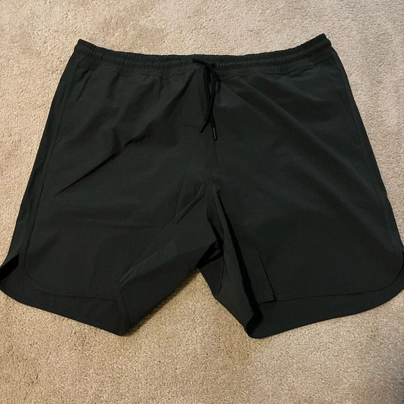 Old Navy Activewear Shorts - Picture 6 of 7